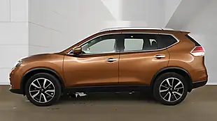 Used 2017 Nissan X-Trail Tekna Orange - Interior and Exterior details 6