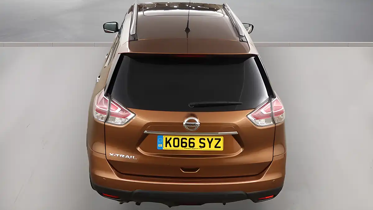 Used 2017 Nissan X-Trail Tekna Orange - Interior and Exterior details 8
