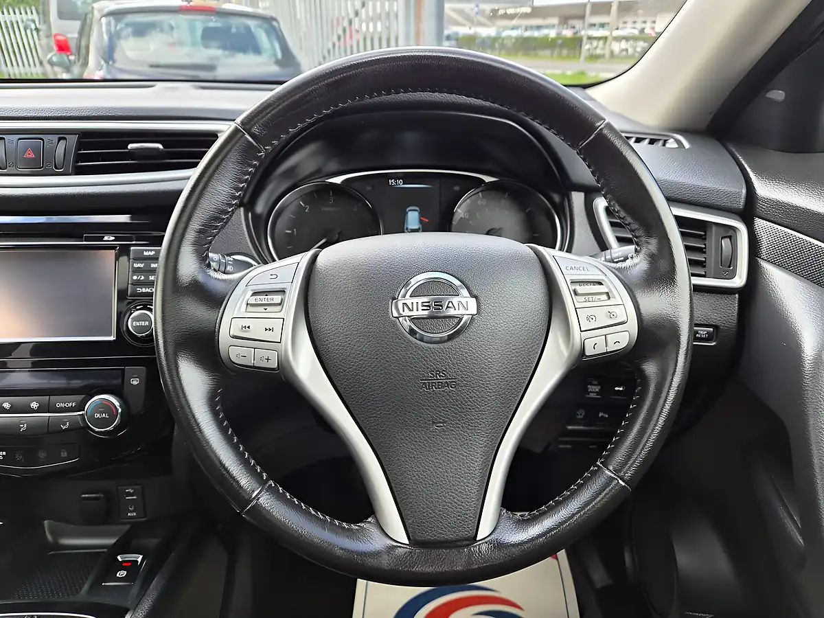 Used 2017 Nissan X-Trail Tekna Orange - Interior and Exterior details 10