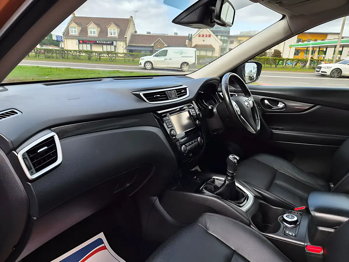 Used 2017 Nissan X-Trail Tekna Orange - Interior and Exterior details 18