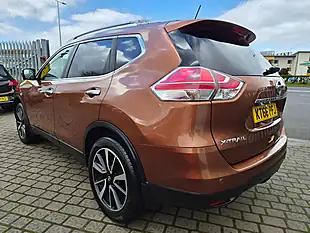 Used 2017 Nissan X-Trail Tekna Orange - Interior and Exterior details 4
