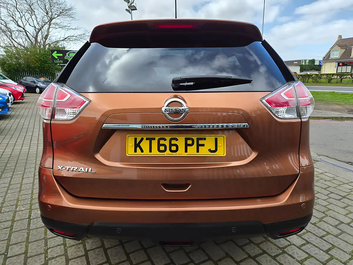 Used 2017 Nissan X-Trail Tekna Orange - Interior and Exterior details 5