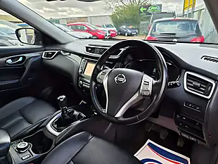 Used 2017 Nissan X-Trail Tekna Orange - Interior and Exterior details 8