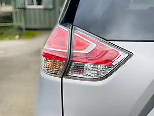 Used 2017 Nissan X-Trail Tekna Silver - Interior and Exterior details 14