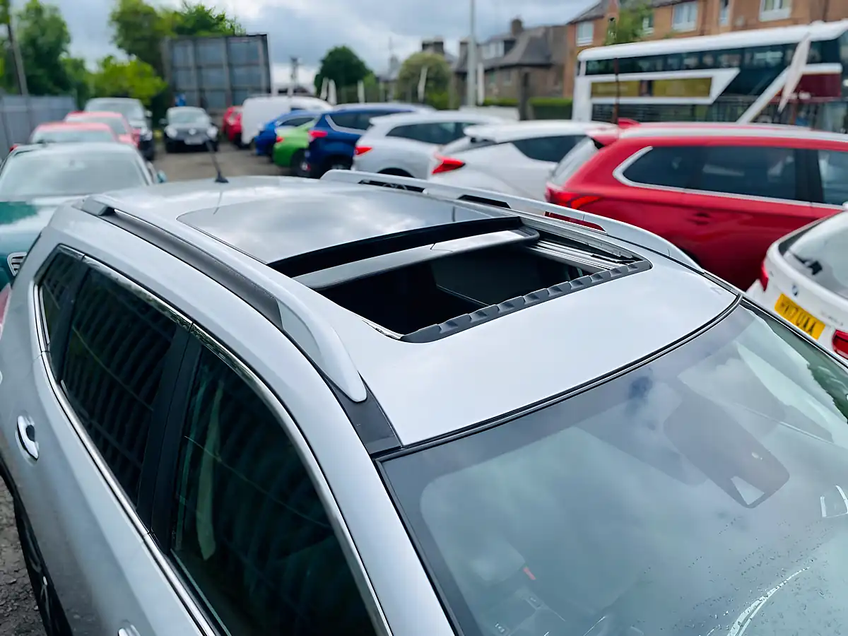 Used 2017 Nissan X-Trail Tekna Silver - Interior and Exterior details 15