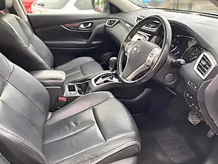Used 2017 Nissan X-Trail Tekna Silver - Interior and Exterior details 18