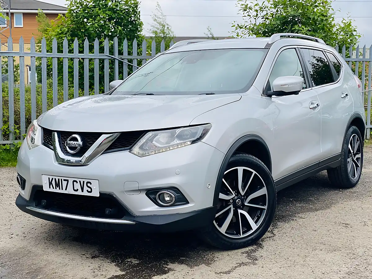 Used 2017 Nissan X-Trail Tekna Silver - Interior and Exterior details 3