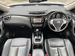 Used 2017 Nissan X-Trail Tekna Silver - Interior and Exterior details 5