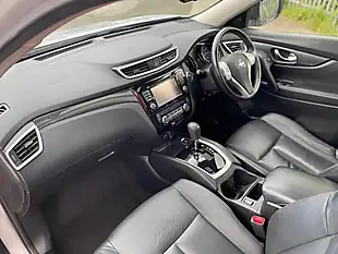 Used 2017 Nissan X-Trail Tekna Silver - Interior and Exterior details 6