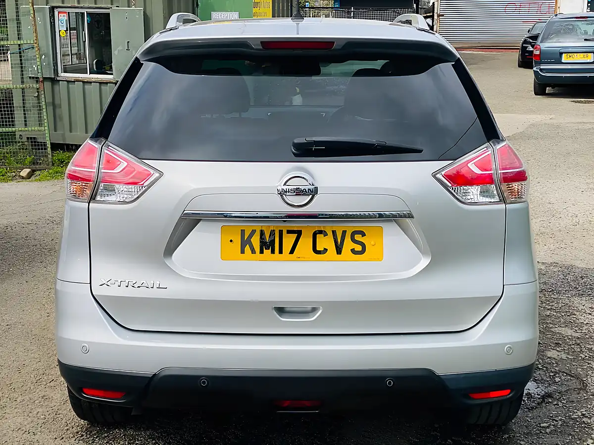 Used 2017 Nissan X-Trail Tekna Silver - Interior and Exterior details 9