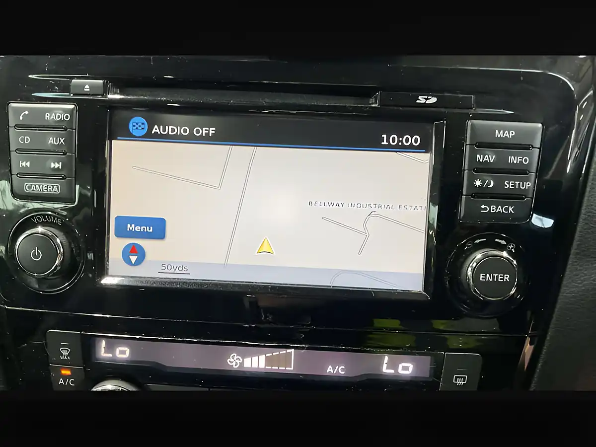 Used 2017 Nissan X-Trail Tekna Storm White - Interior and Exterior details 10