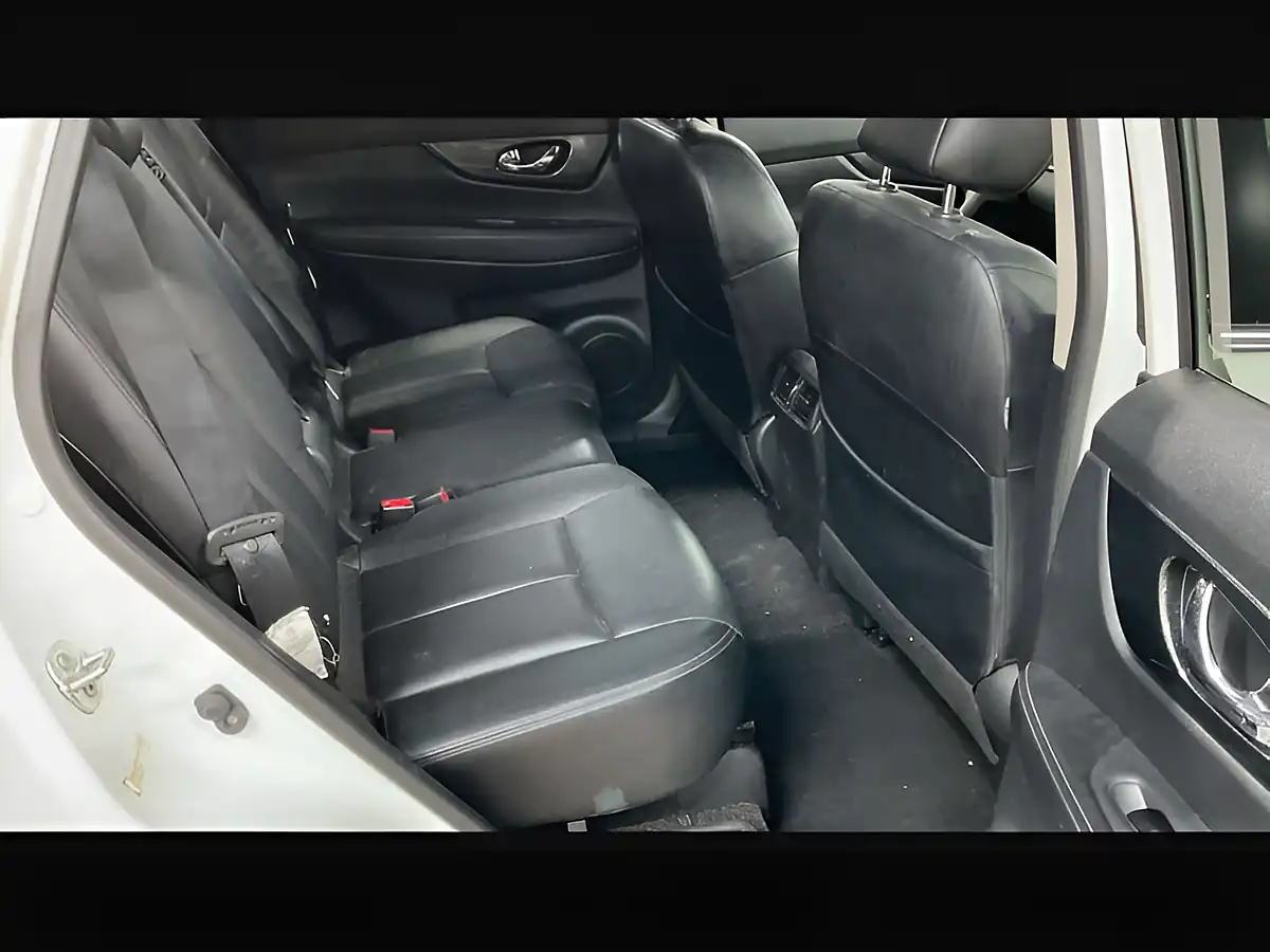 Used 2017 Nissan X-Trail Tekna Storm White - Interior and Exterior details 13