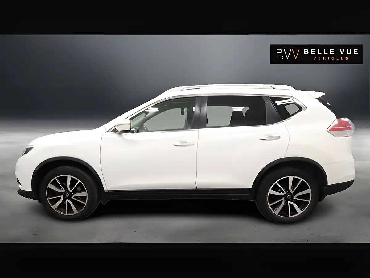 Used 2017 Nissan X-Trail Tekna Storm White - Interior and Exterior details 7