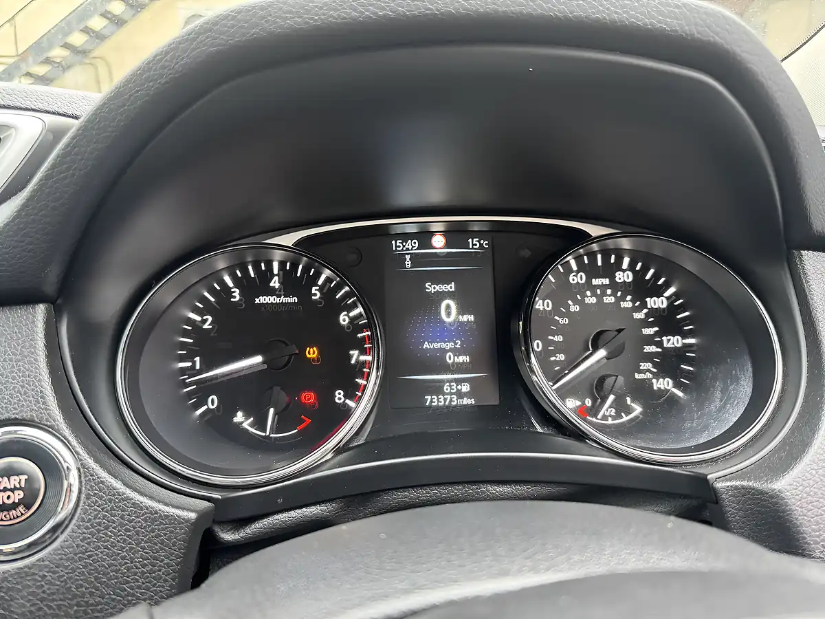 Used 2017 Nissan X-Trail Tekna White - Interior and Exterior details 15