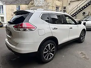 Used 2017 Nissan X-Trail Tekna White - Interior and Exterior details 3