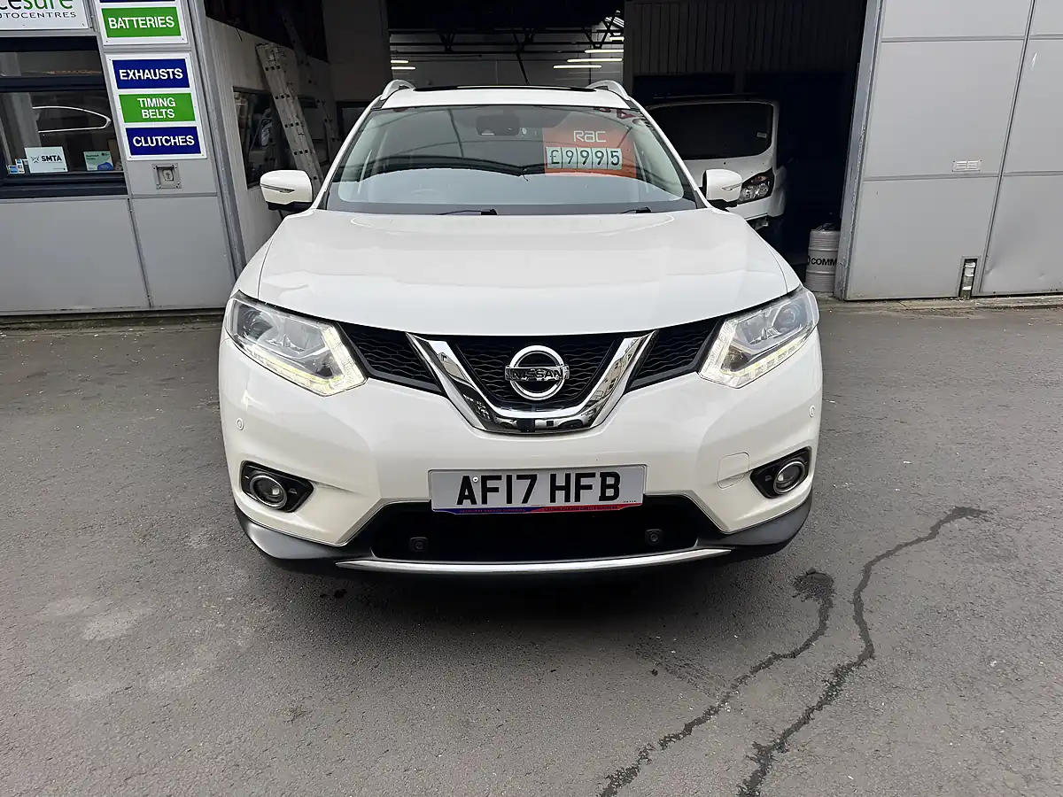 Used 2017 Nissan X-Trail Tekna White - Interior and Exterior details 8