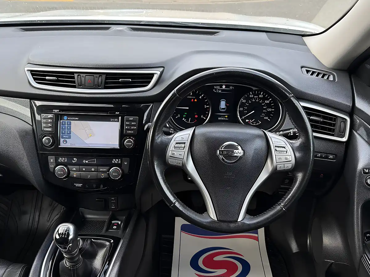 Used 2017 Nissan X-Trail Tekna White - Interior and Exterior details 11