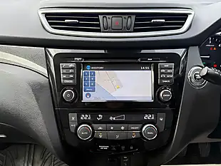 Used 2017 Nissan X-Trail Tekna White - Interior and Exterior details 12
