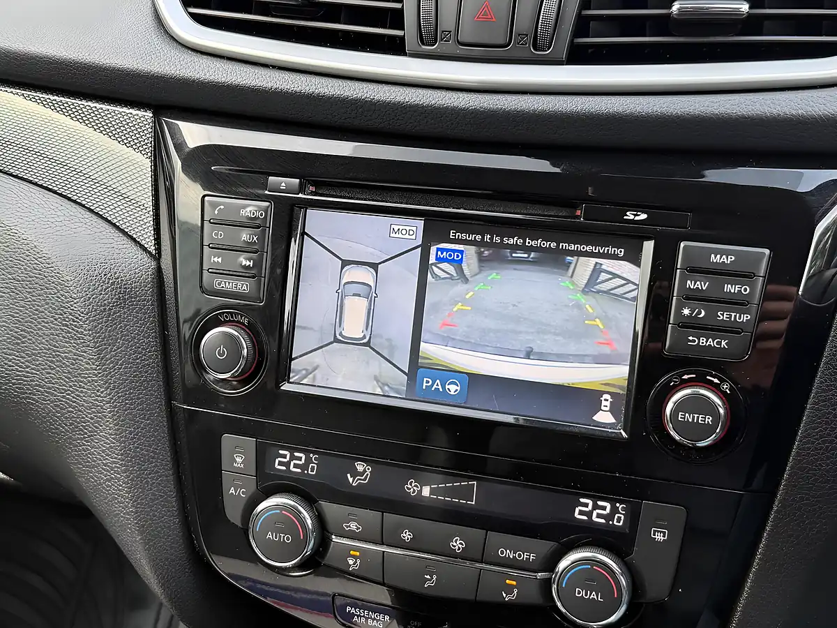 Used 2017 Nissan X-Trail Tekna White - Interior and Exterior details 13