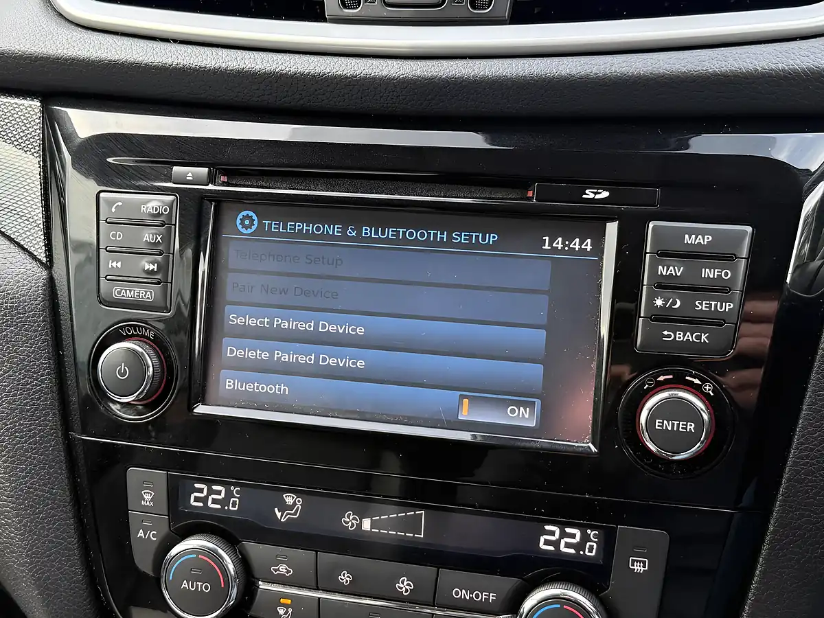 Used 2017 Nissan X-Trail Tekna White - Interior and Exterior details 14
