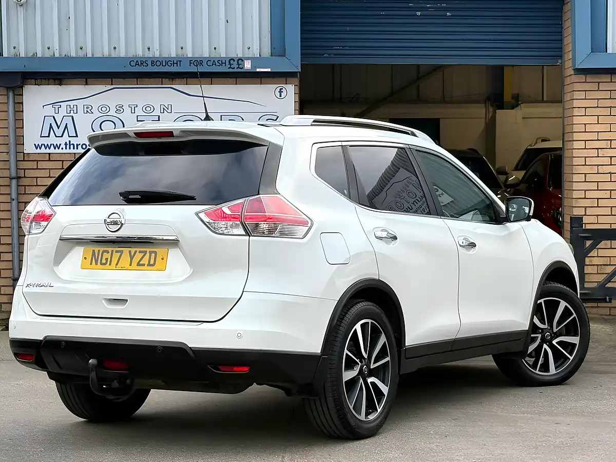 Used 2017 Nissan X-Trail Tekna White - Interior and Exterior details 4