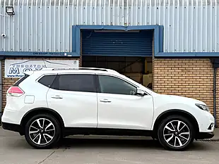 Used 2017 Nissan X-Trail Tekna White - Interior and Exterior details 6