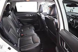 Used 2017 Nissan X-Trail Tekna White - Interior and Exterior details 11