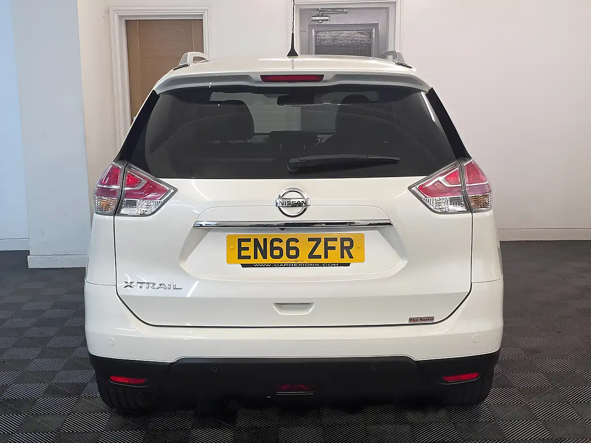 Used 2017 Nissan X-Trail Tekna White - Interior and Exterior details 5