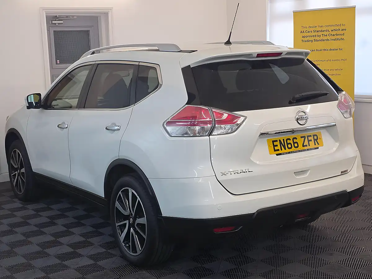 Used 2017 Nissan X-Trail Tekna White - Interior and Exterior details 6