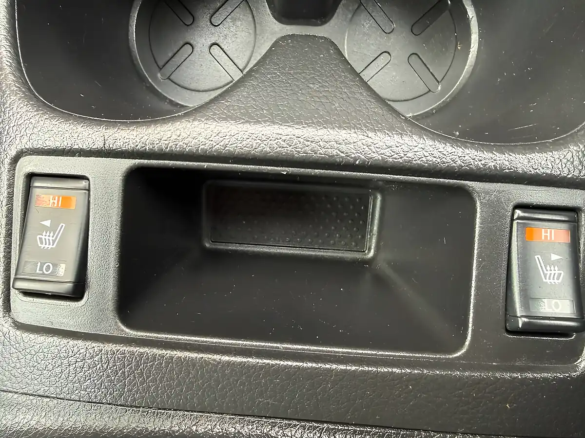 Used 2017 Nissan X-Trail Tekna White - Interior and Exterior details 16