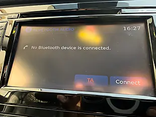 Used 2017 Nissan X-Trail Tekna White - Interior and Exterior details 17