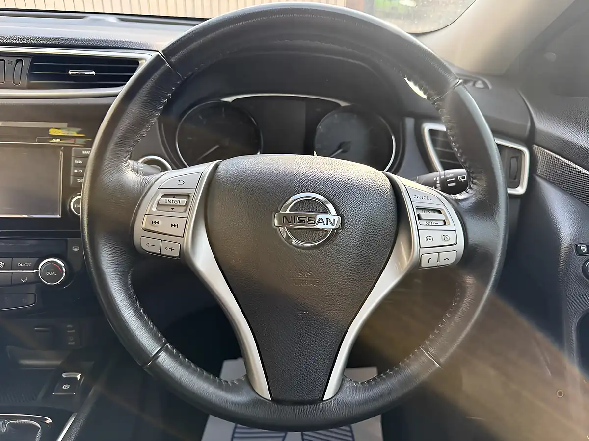 Used 2017 Nissan X-Trail Tekna White - Interior and Exterior details 19