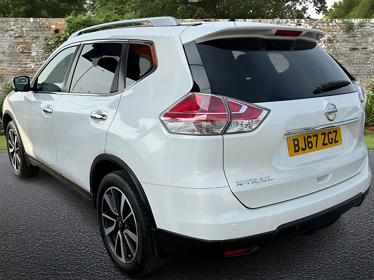 Used 2017 Nissan X-Trail Tekna White - Interior and Exterior details 5