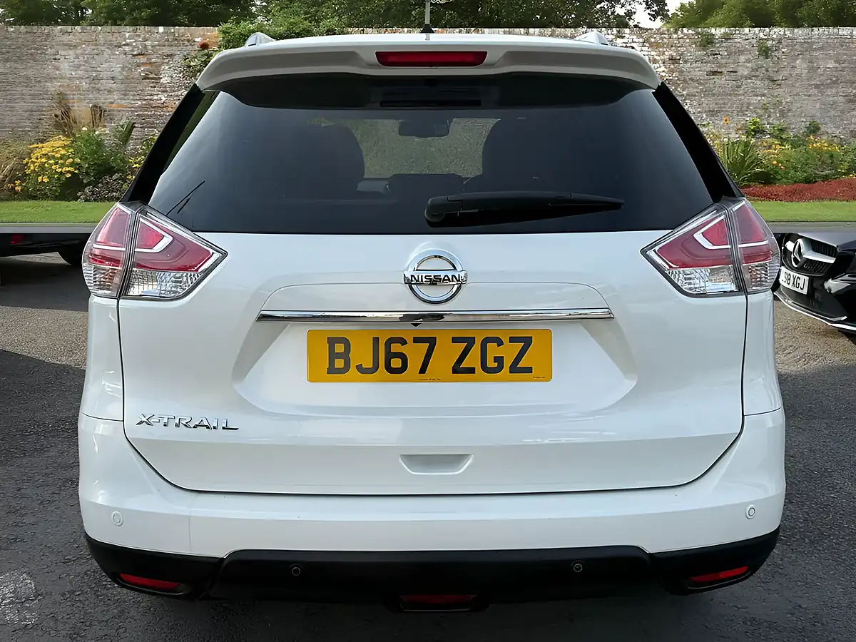 Used 2017 Nissan X-Trail Tekna White - Interior and Exterior details 6