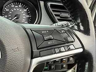 Used 2017 Nissan X-Trail Tekna White - Interior and Exterior details 12