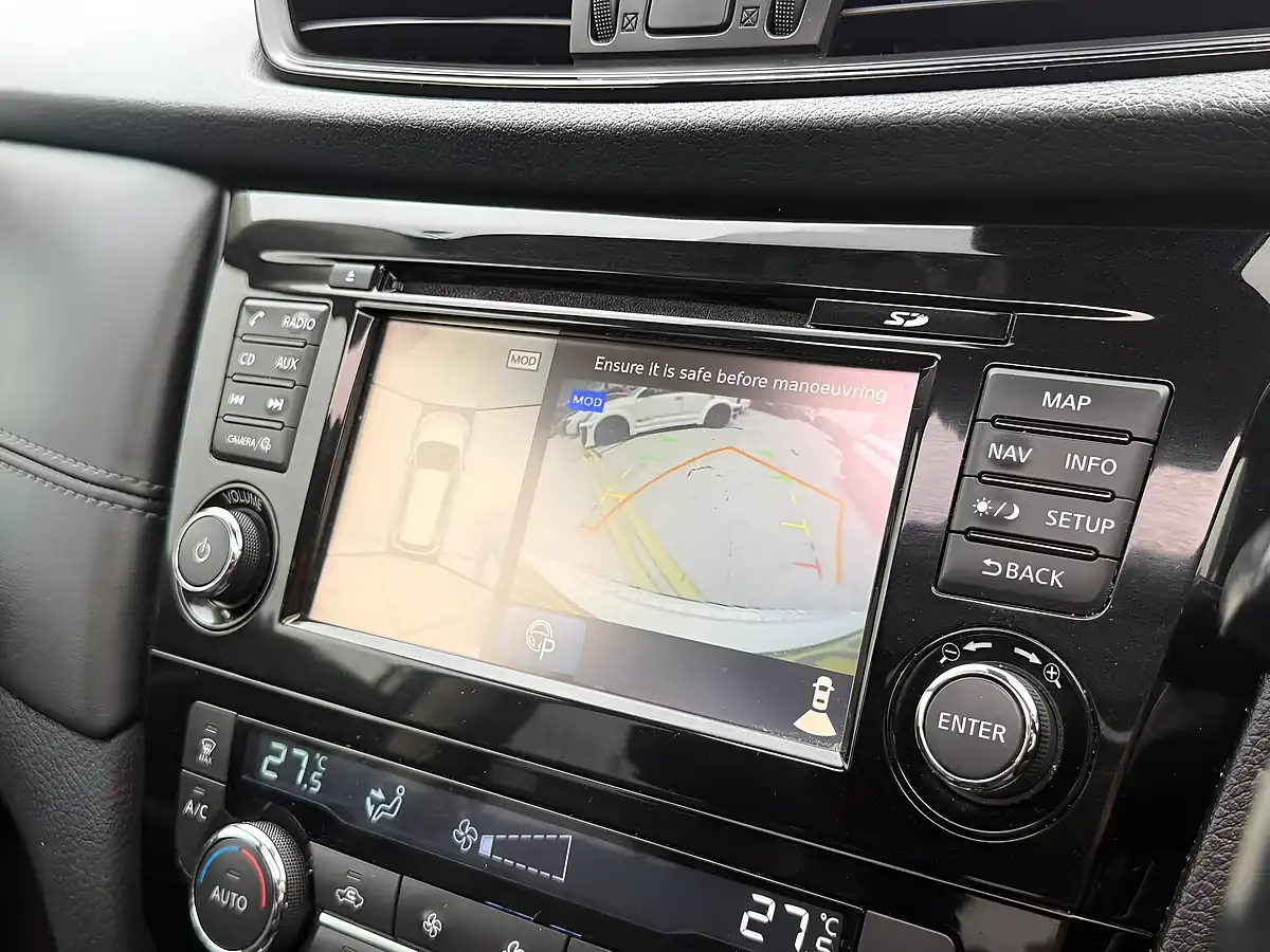 Used 2017 Nissan X-Trail Tekna White - Interior and Exterior details 14