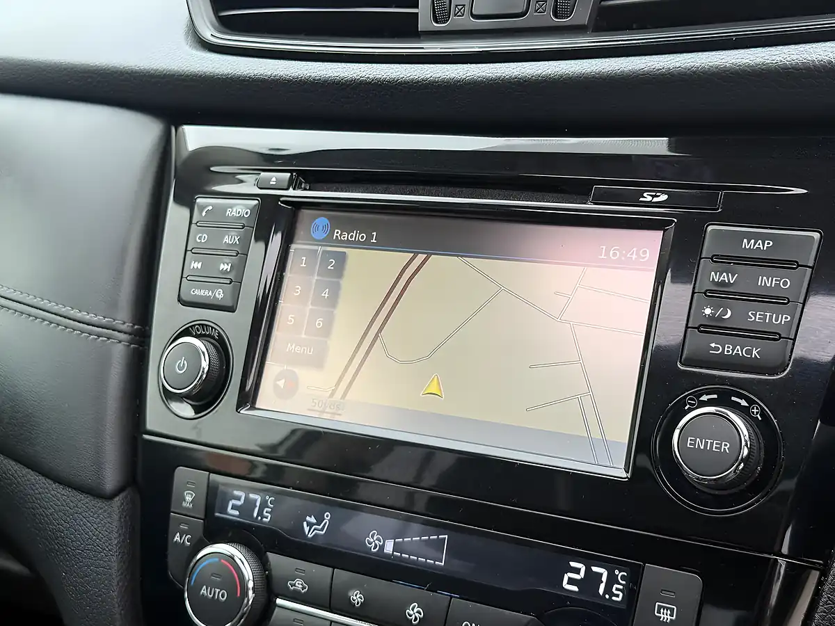 Used 2017 Nissan X-Trail Tekna White - Interior and Exterior details 15