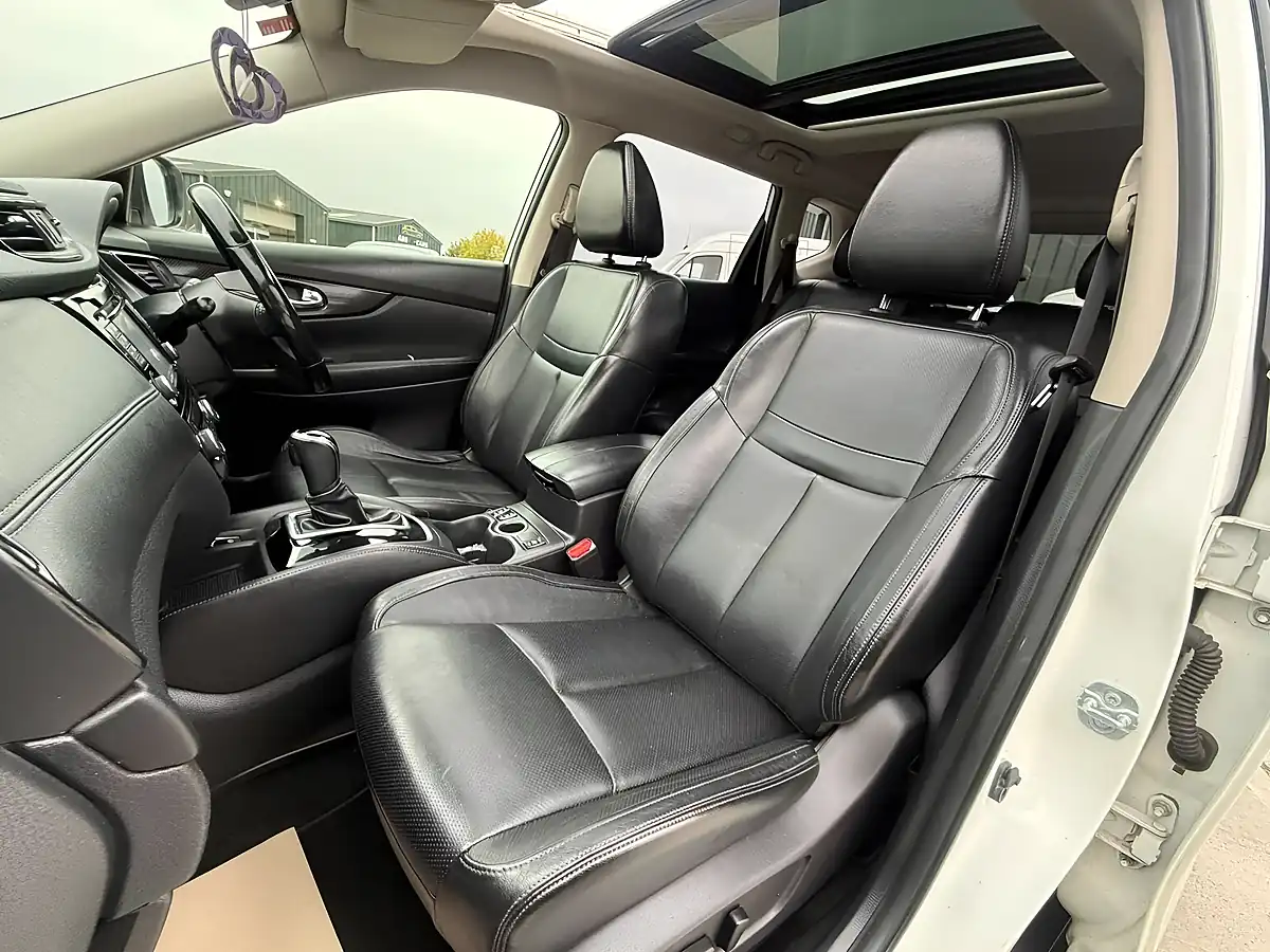 Used 2017 Nissan X-Trail Tekna White - Interior and Exterior details 18