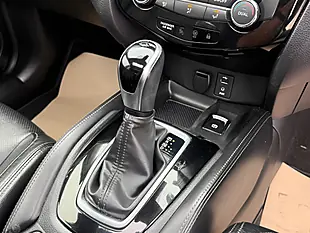 Used 2017 Nissan X-Trail Tekna White - Interior and Exterior details 8