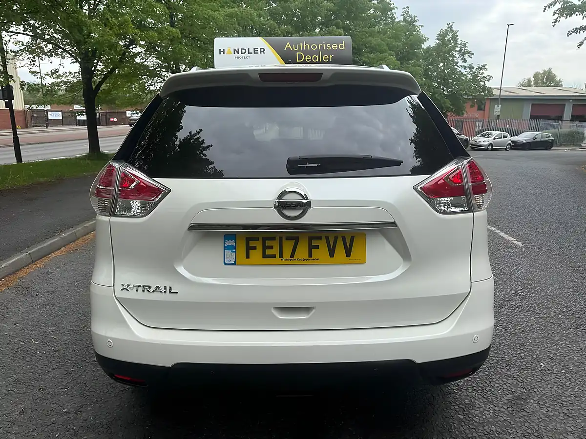 Used 2017 Nissan X-Trail Tekna White - Interior and Exterior details 10