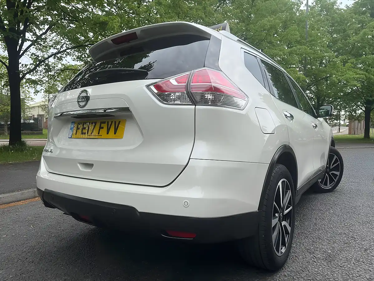 Used 2017 Nissan X-Trail Tekna White - Interior and Exterior details 13