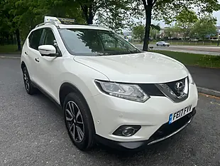 Used 2017 Nissan X-Trail Tekna White - Interior and Exterior details 4