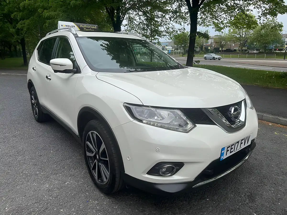 Used 2017 Nissan X-Trail Tekna White - Interior and Exterior details 4