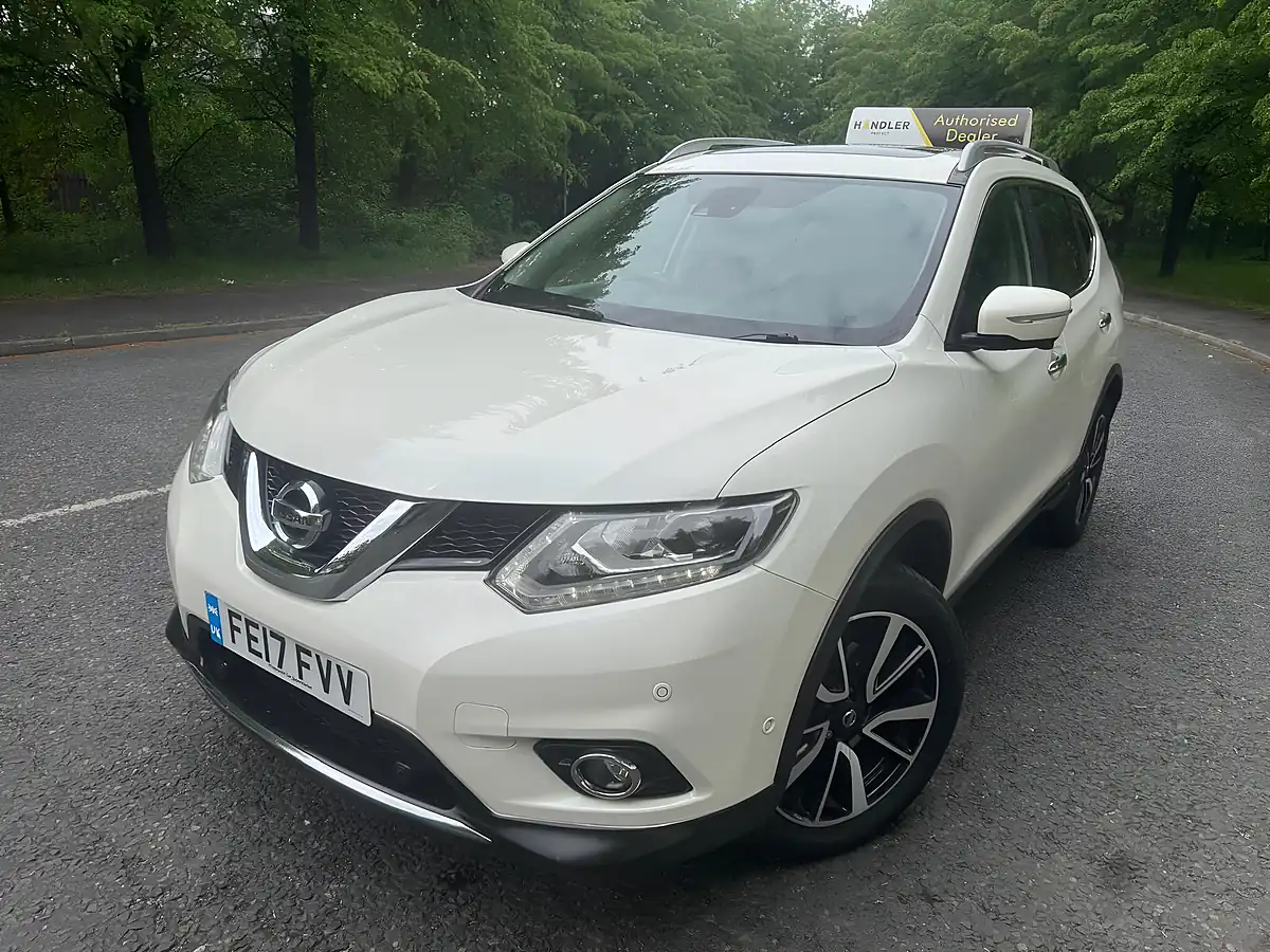 Used 2017 Nissan X-Trail Tekna White - Interior and Exterior details 5