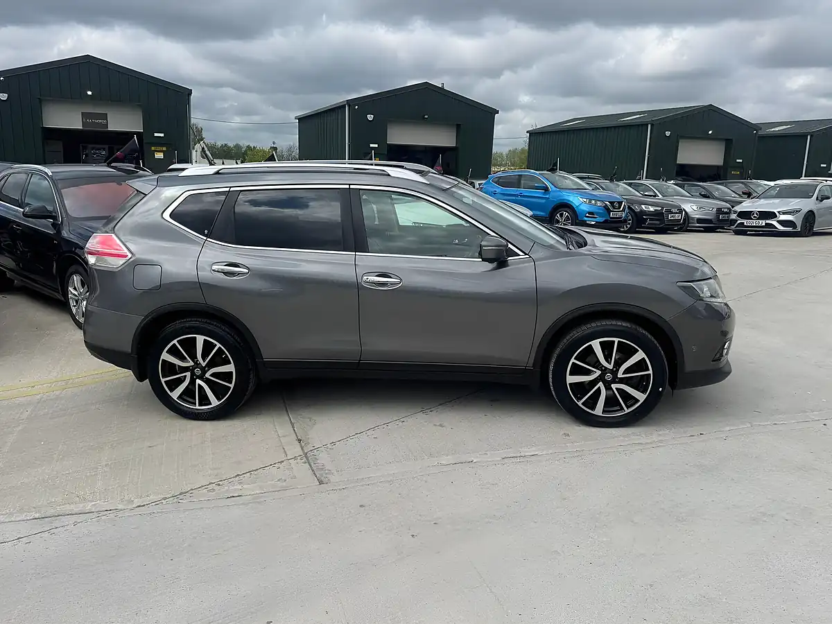 Used 2017 Nissan X-Trail Tekna Xtron Grey - Interior and Exterior details 10