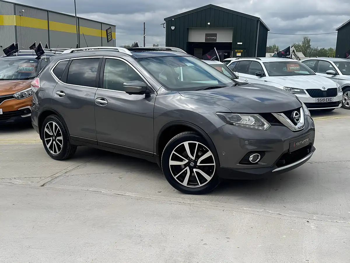 Used 2017 Nissan X-Trail Tekna Xtron Grey - Interior and Exterior details 2