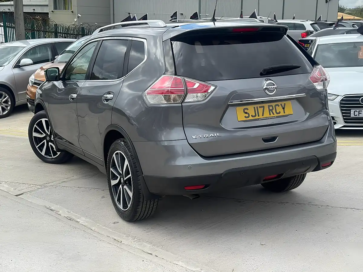 Used 2017 Nissan X-Trail Tekna Xtron Grey - Interior and Exterior details 5