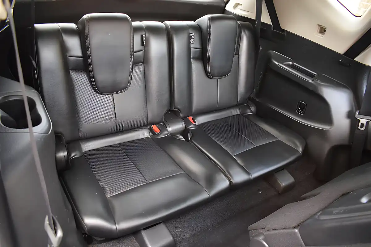 Used 2017 Nissan X-Trail Tekna Xtron Grey - Interior and Exterior details 12