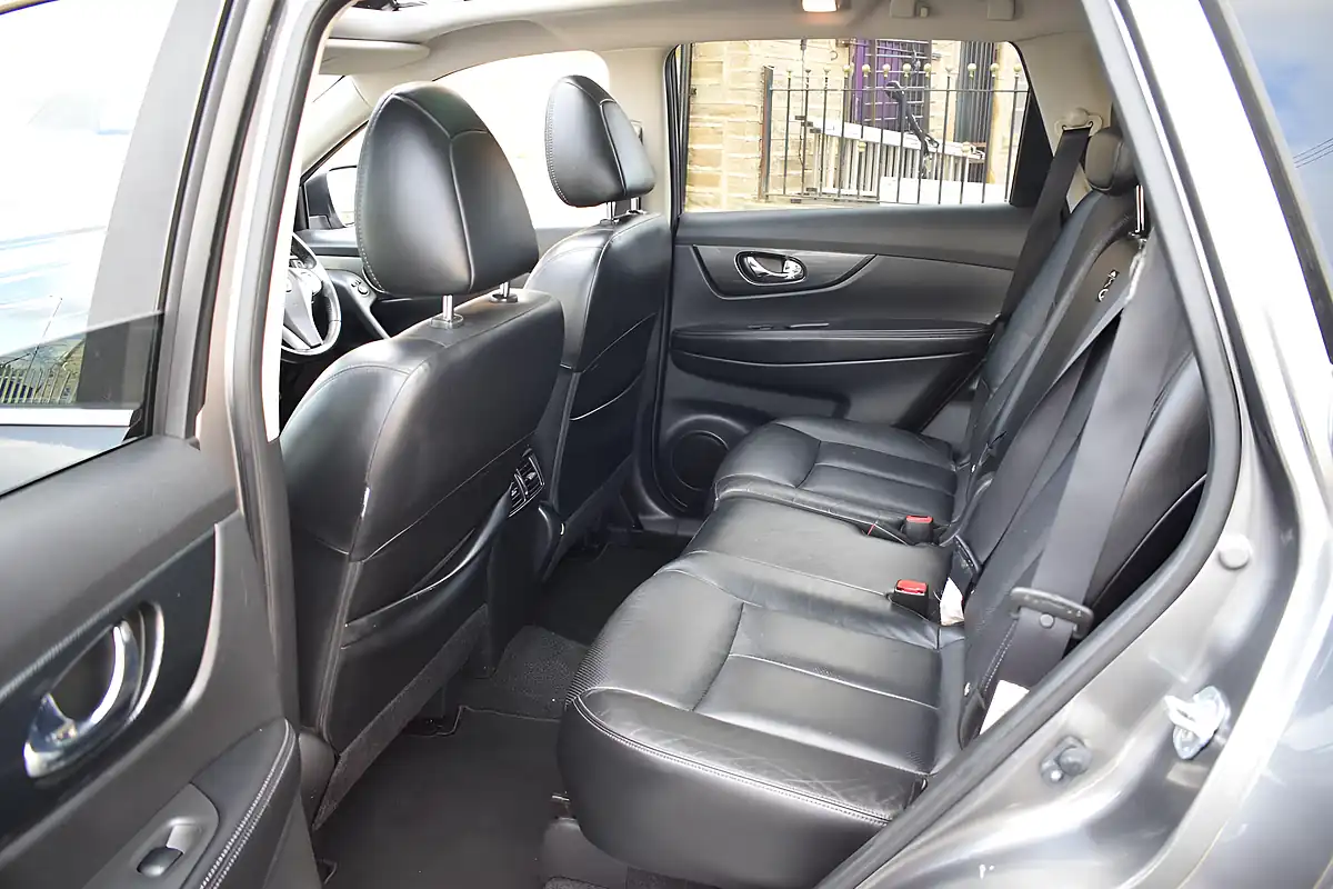 Used 2017 Nissan X-Trail Tekna Xtron Grey - Interior and Exterior details 14