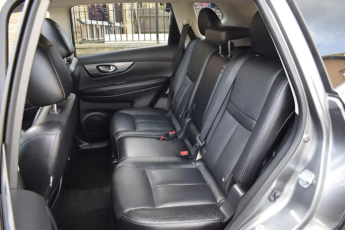 Used 2017 Nissan X-Trail Tekna Xtron Grey - Interior and Exterior details 15